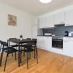 Apartment Muzeta - Eco-friendly Parkview In Graz's Smart